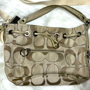 🇺🇸 Coach Poppy Bucket Bag